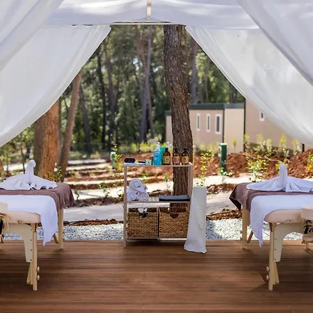 Lovely Stacaravan In Vabriga 5*
