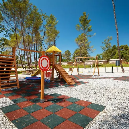 Kemping Lovely Stacaravan In Vabriga